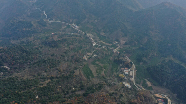航拍秦嶺山脈藍(lán)關(guān)古道