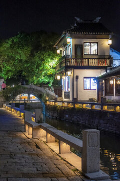 周莊古鎮(zhèn)建筑夜景