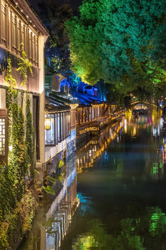 周莊古鎮(zhèn)建筑夜景