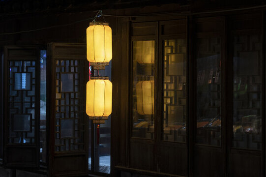 江南古鎮(zhèn)燈籠夜景