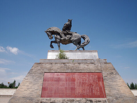 正藍(lán)旗忽必烈廣場