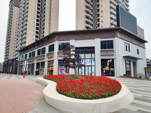 造型花臺高樓建筑商鋪