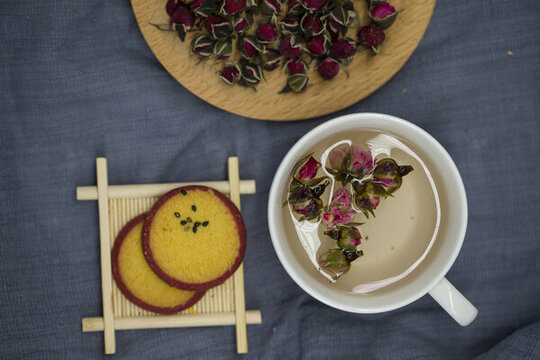 金邊玫瑰花茶