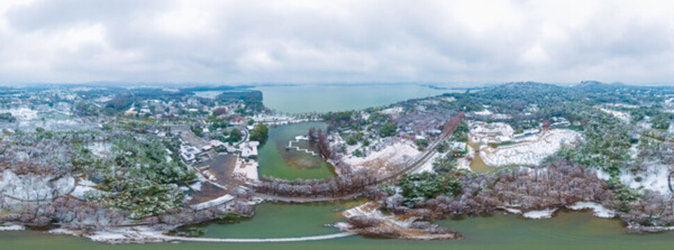 武漢東湖磨山風(fēng)景區(qū)冬季雪景