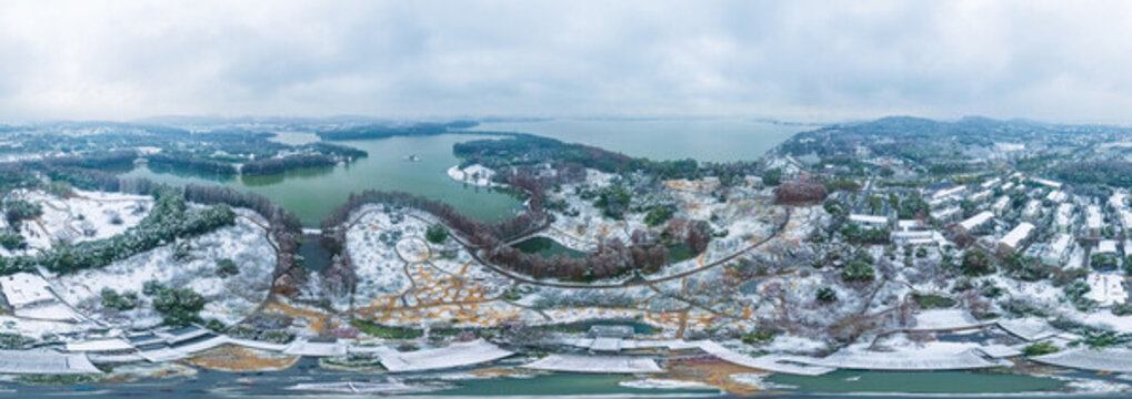 武漢東湖磨山風(fēng)景區(qū)冬季雪景
