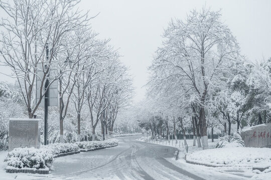 武漢東湖磨山風(fēng)景區(qū)冬季雪景