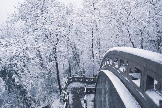 武漢東湖磨山風(fēng)景區(qū)冬季雪景