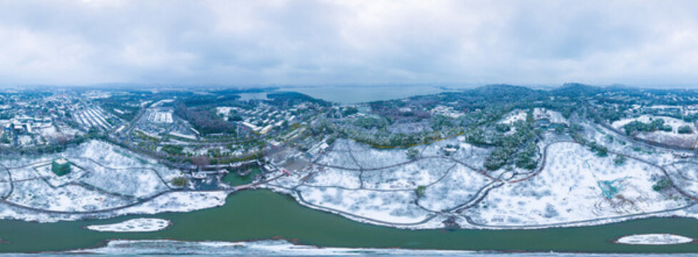 武漢東湖磨山風(fēng)景區(qū)冬季雪景