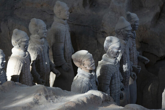 百態(tài)秦始皇兵馬俑