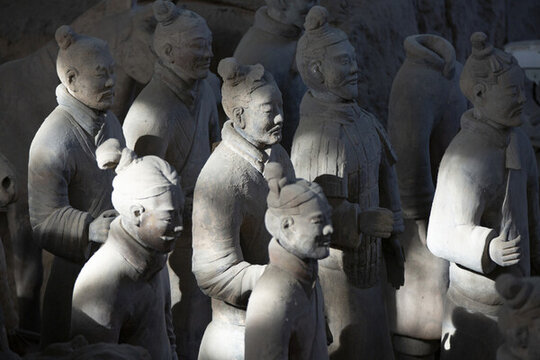 百態(tài)秦始皇兵馬俑