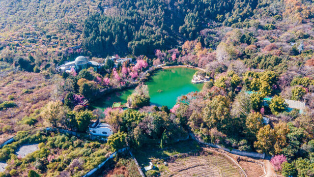 航拍大理蝴蝶泉景區(qū)