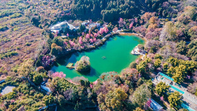 航拍大理蝴蝶泉景區(qū)