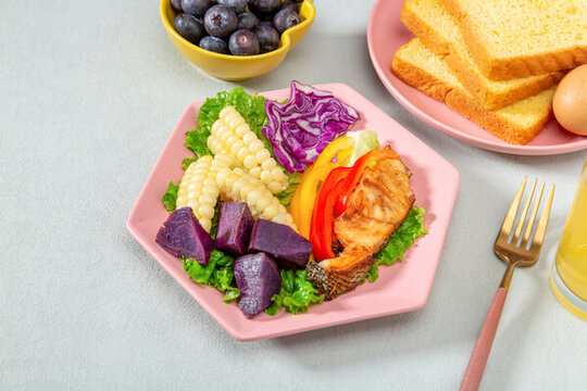簡(jiǎn)餐輕食菜品