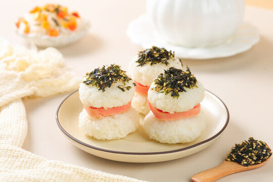 飯團(tuán)