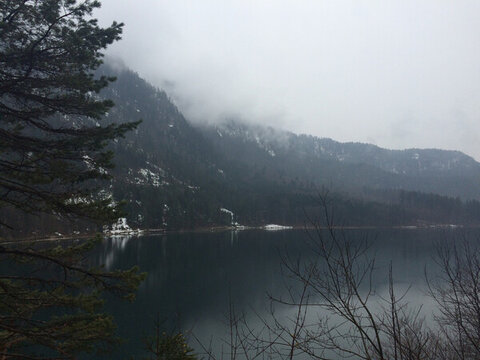 福爾根湖