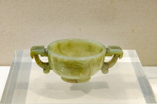 明代春江獨(dú)釣雙把玉杯