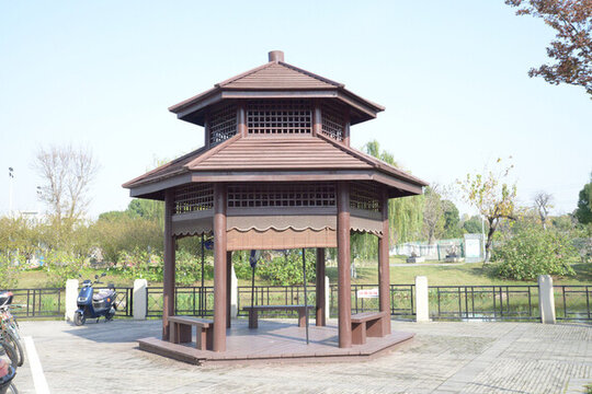 木質(zhì)亭子