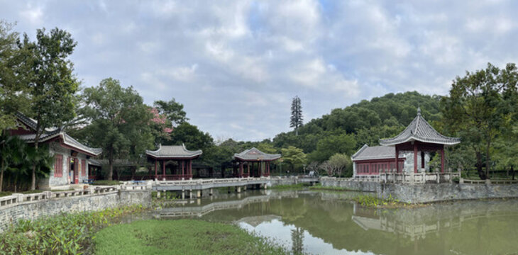 公園中式水榭長廊