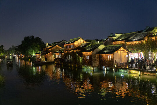 中國古鎮(zhèn)夜景