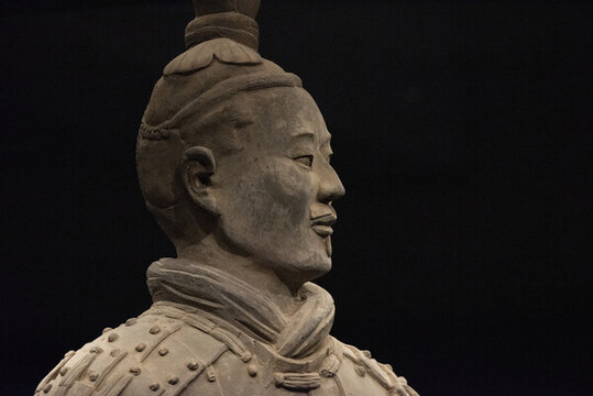 百態(tài)秦始皇兵馬俑