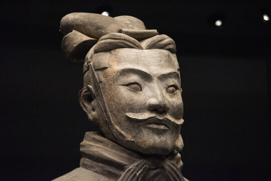 百態(tài)秦始皇兵馬俑