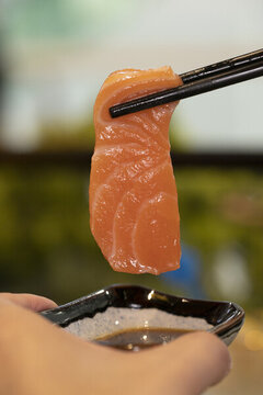 三文魚(yú)壽司