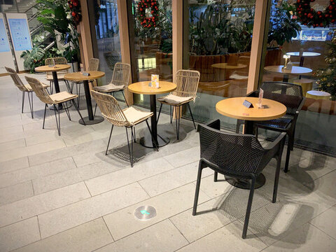 餐飲桌椅