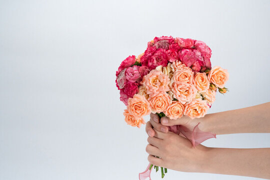 手捧花花球薔薇花