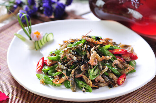 小炒魚仔蝦毛