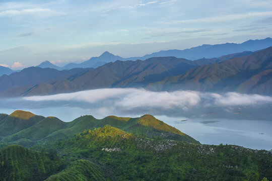 山青水綠