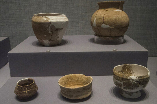 青銅時(shí)代陶器展示