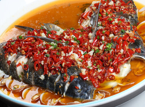 剁椒魚頭蒸花甲