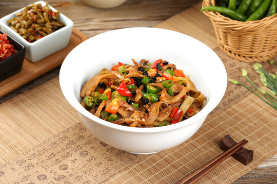 豆鼓辣椒炒肚片