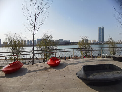 河堤公園