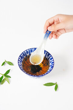 冰鎮(zhèn)酸梅湯