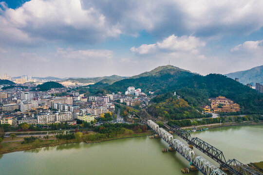秋日上虞曹娥江兩岸城市風光