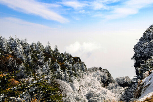 峨眉山霧凇