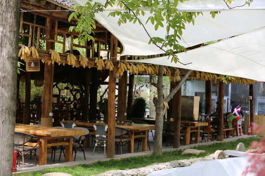 農(nóng)村戶外餐廳