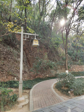 園林路燈