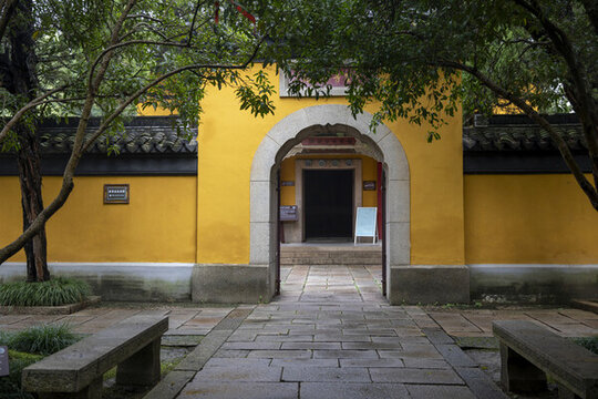 保圣寺羅漢塑像群