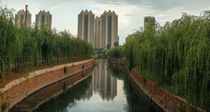 旖旎利濟(jì)河