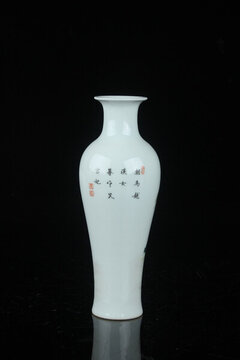 繪粉彩四大美人美人肩瓶背題詩(shī)