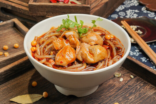 重慶美食肥腸米粉