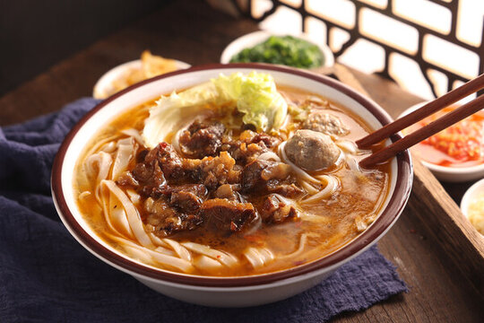 大塊牛腩米粉