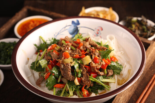牛肉炒碼粉