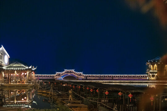 溪古鎮(zhèn)廊橋夜景