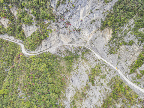 山區(qū)公路