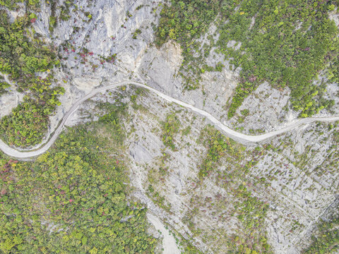 山區(qū)公路