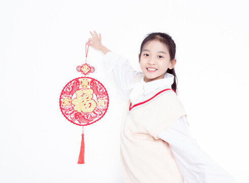 手持福字的中國(guó)小女孩