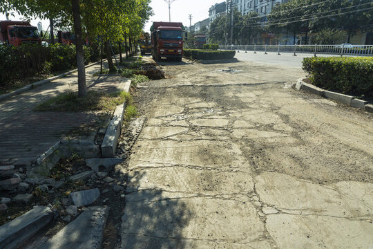 損壞的公路